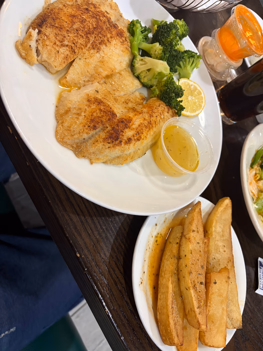 Les Brothers Restaurant