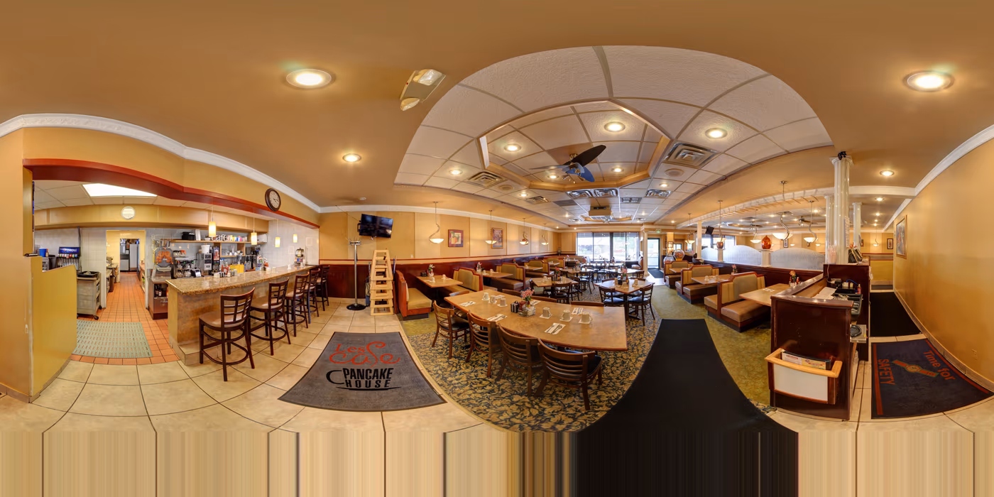 Les Cafe Pancake House photo 2