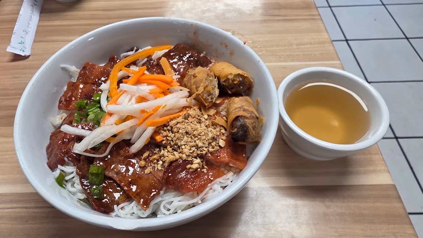 Linh Vietnamese Cuisine photo 3