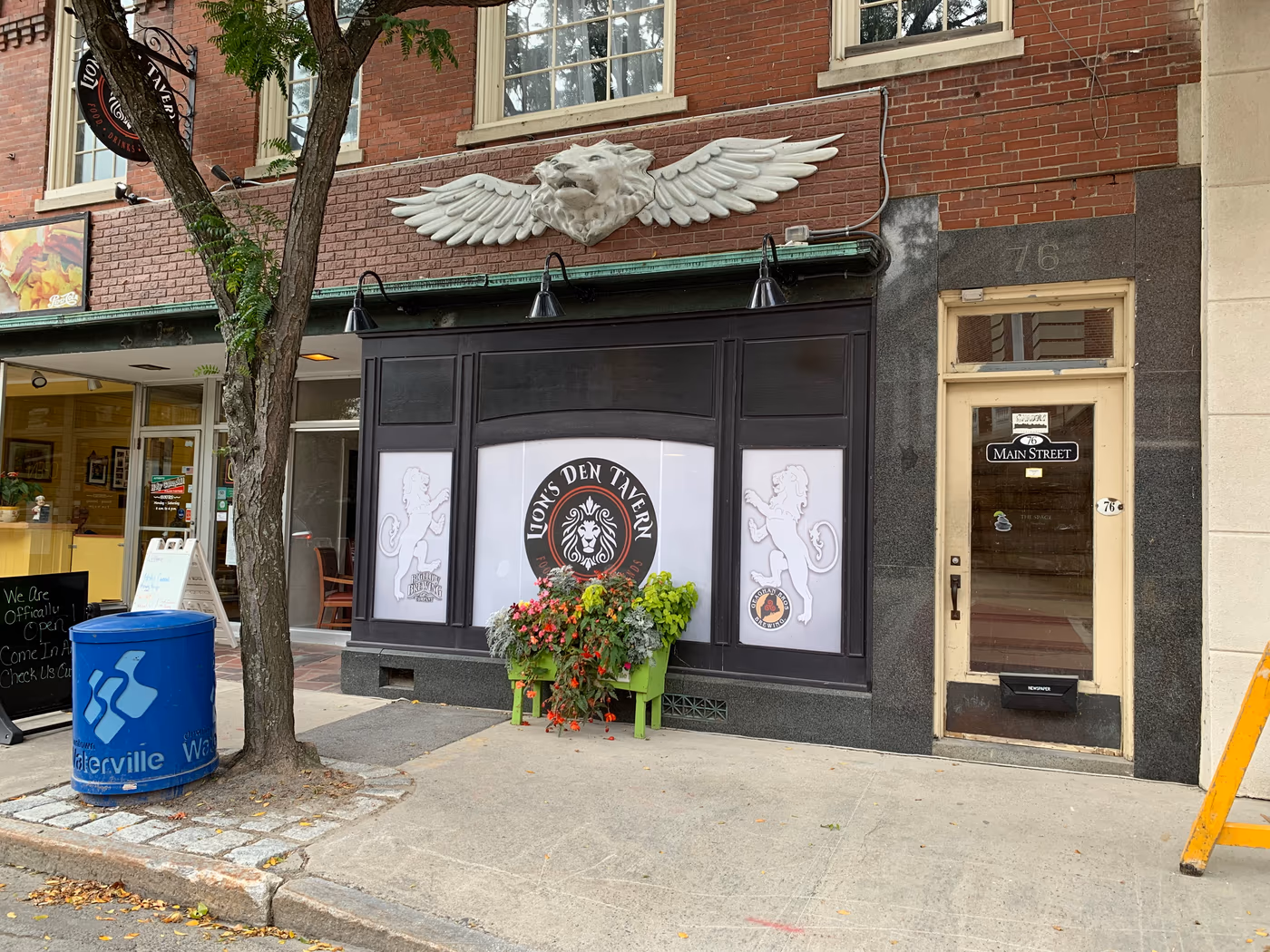 Lion's Den Tavern