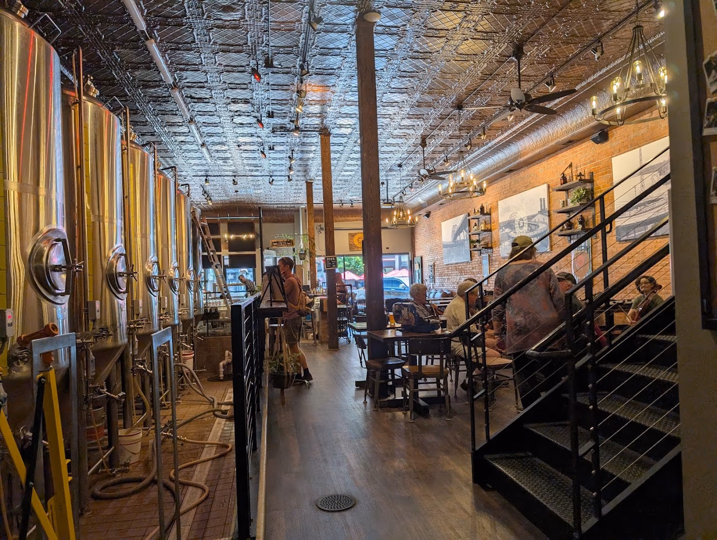 Lock & Dam Eatery
