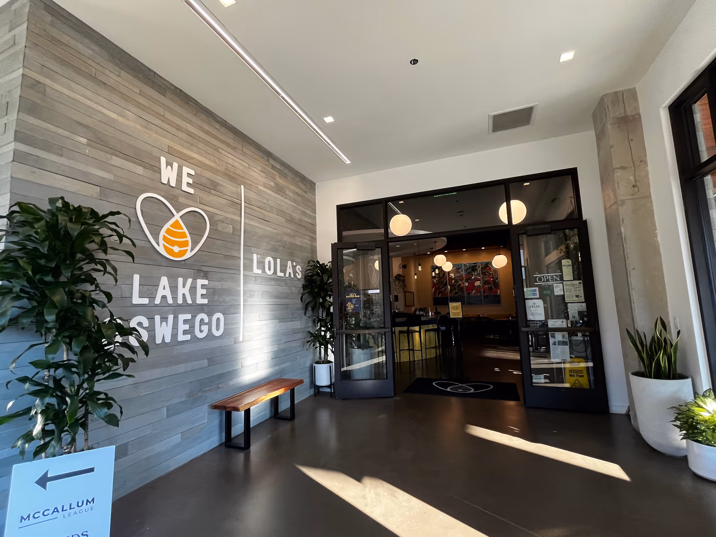 Lola's Cafe Bar