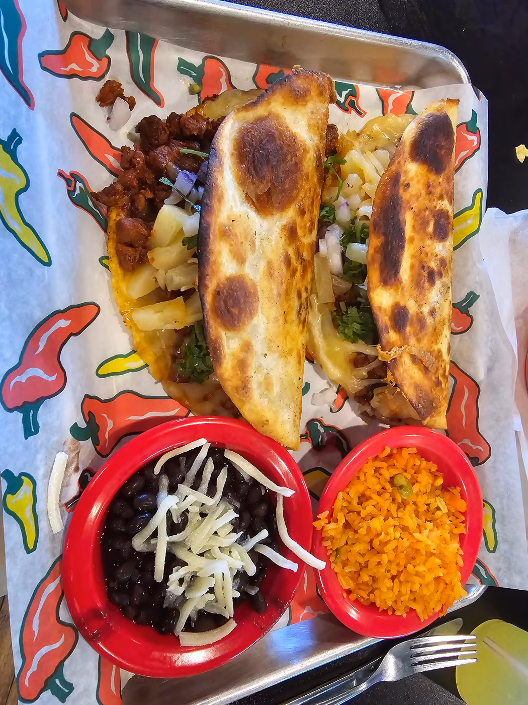 Lola's Fresh Taqueria photo 3