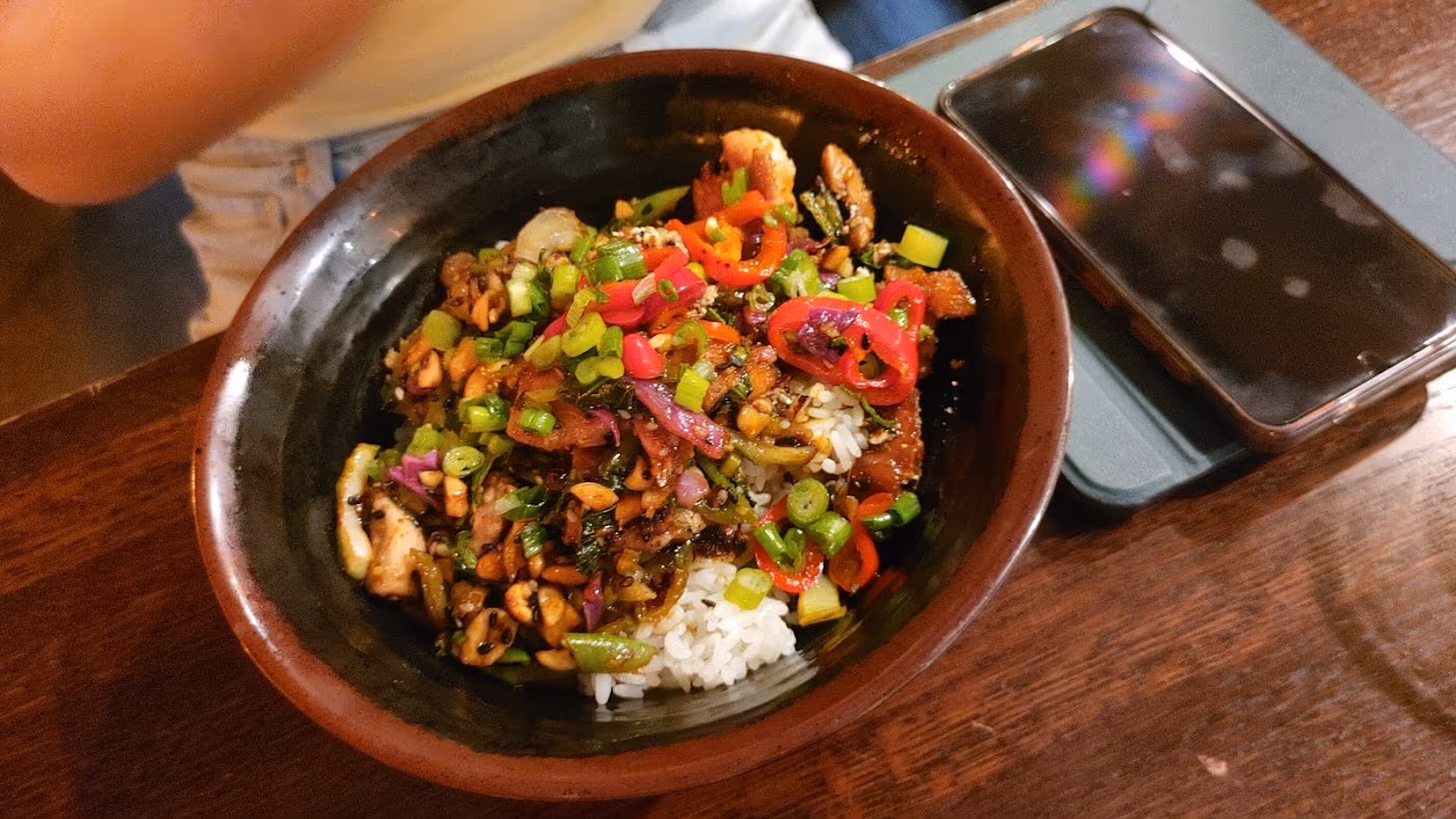 LoLo American Kitchen and Craft Bar