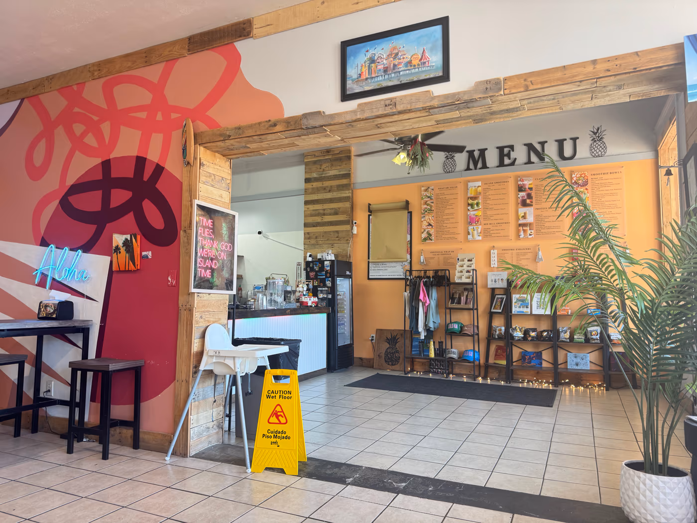 Lolo Kai Smoothies and Wraps