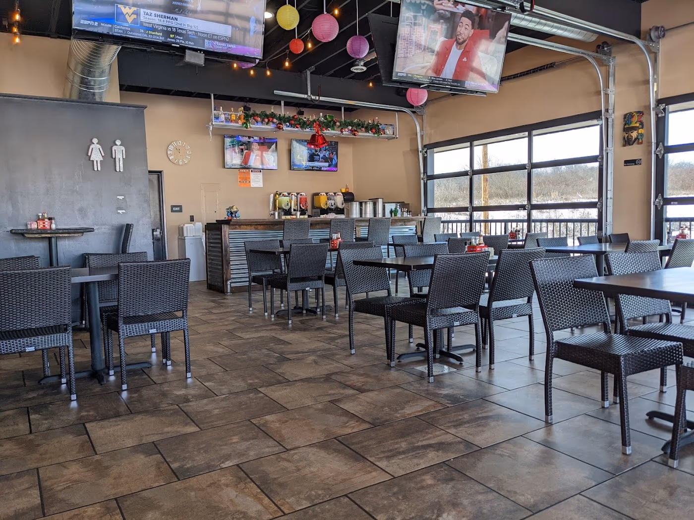 Los Amigos Family Restaurant & Bar photo 2