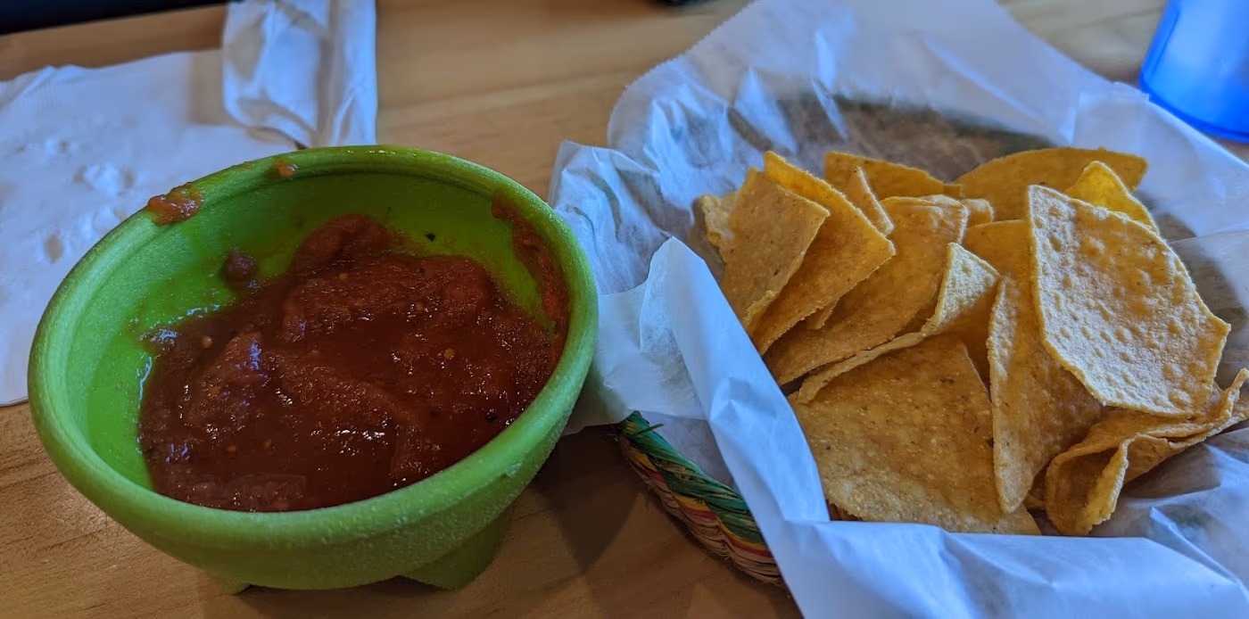 Los Amigos Family Restaurant & Bar photo 4