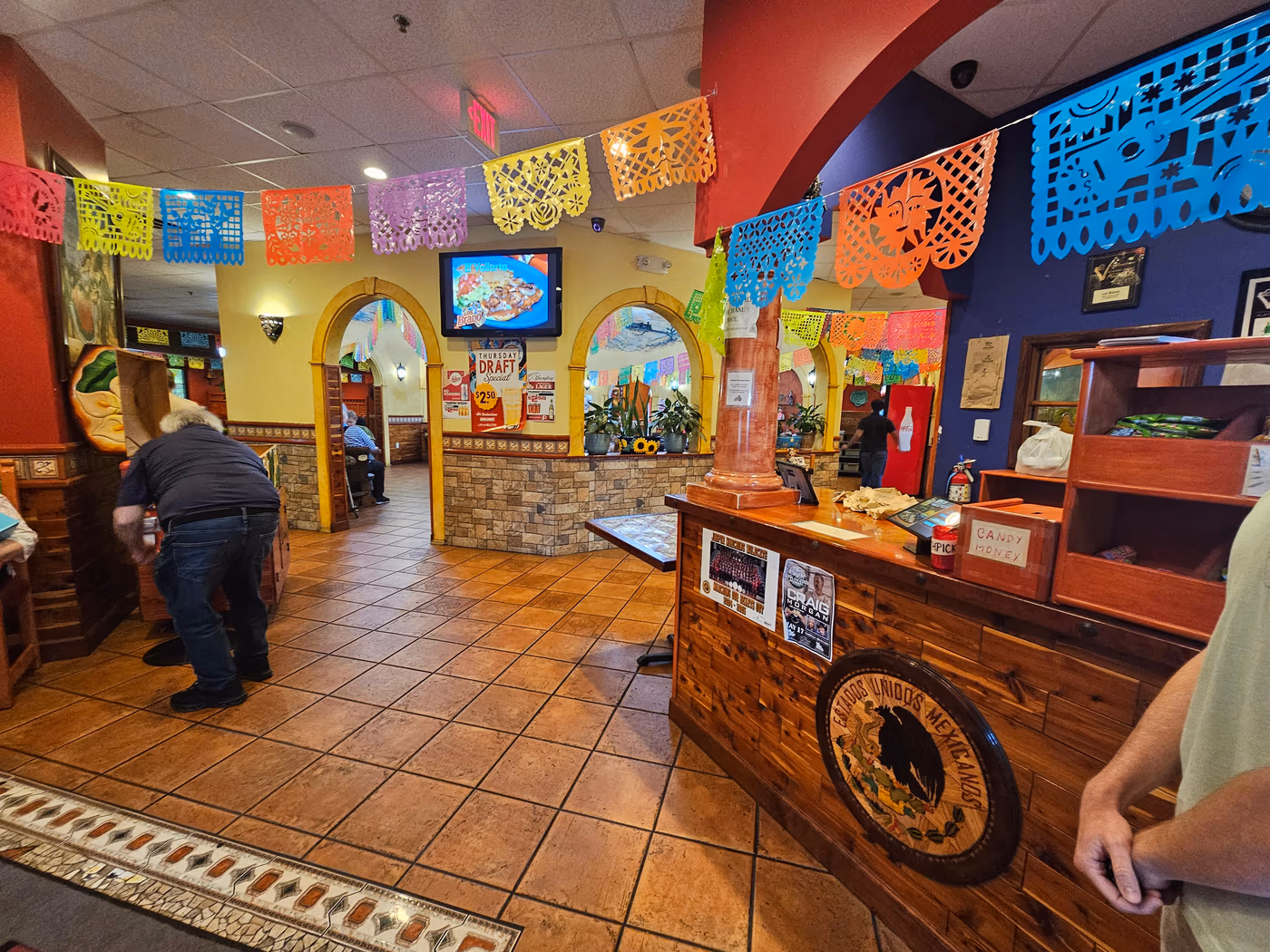 Los Bravos Mexican Restaurant (Jasper, In) photo 3