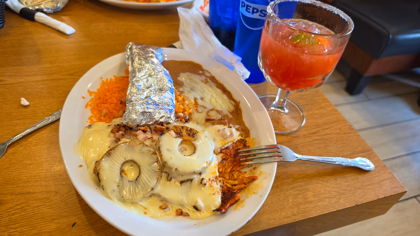 Los Tres Caminos
