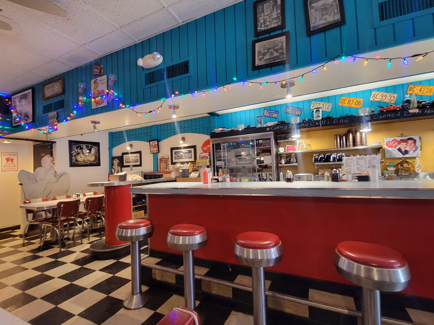 Lost in the 50's Diner