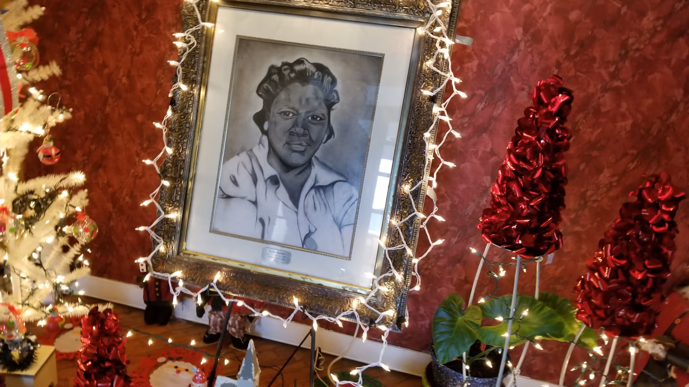 Lottie's Restaurant photo 3