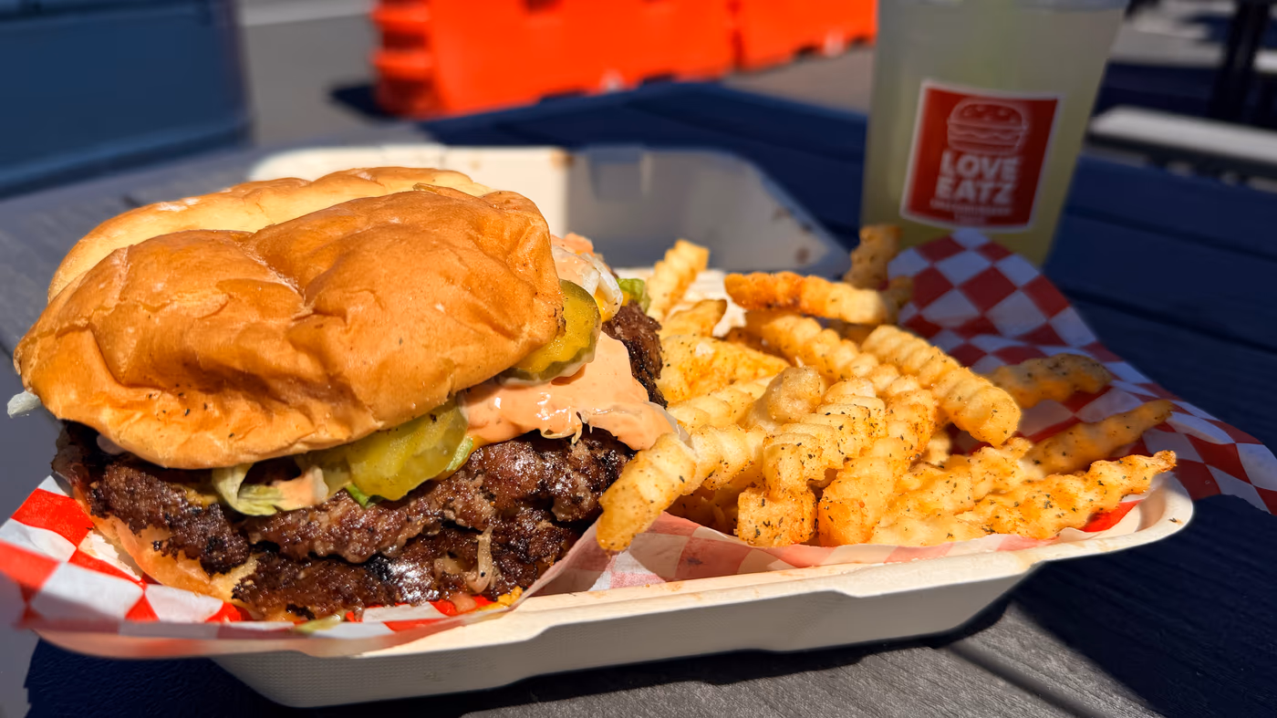 Love Eatz SmashBurger photo 4