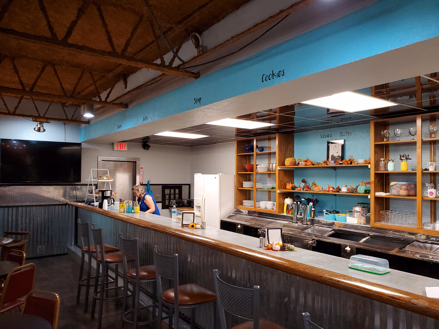 Lovie's Bistro