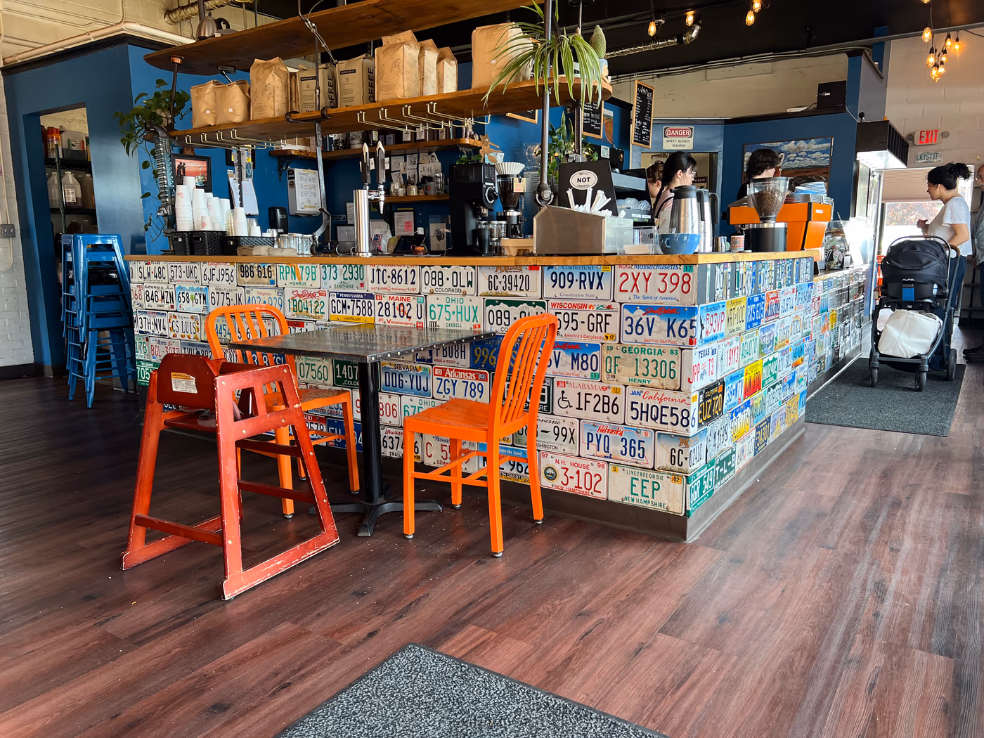 Lucky's Coffee Garage