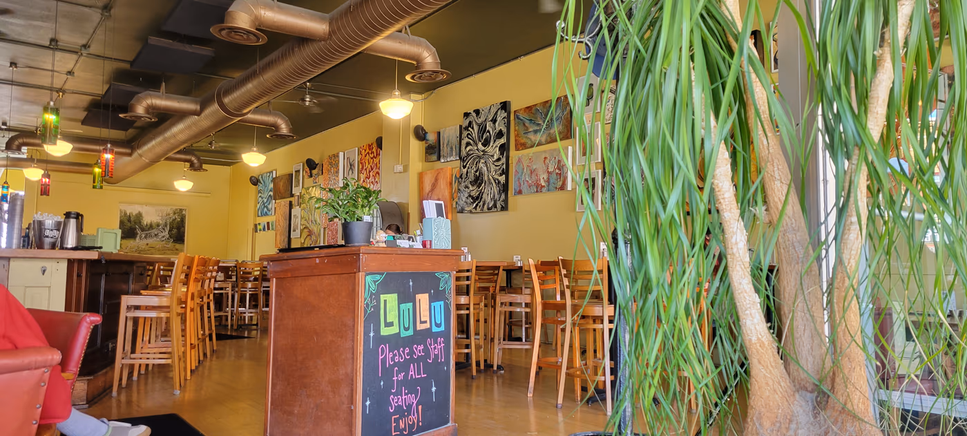 LuLu Cafe and Bar