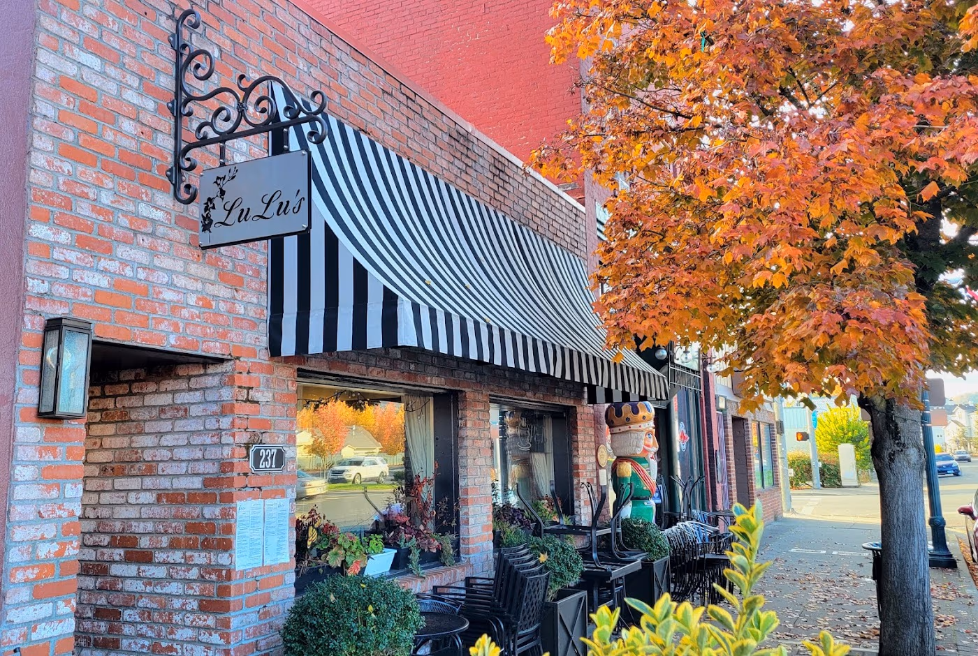 Lulu's for the love of food