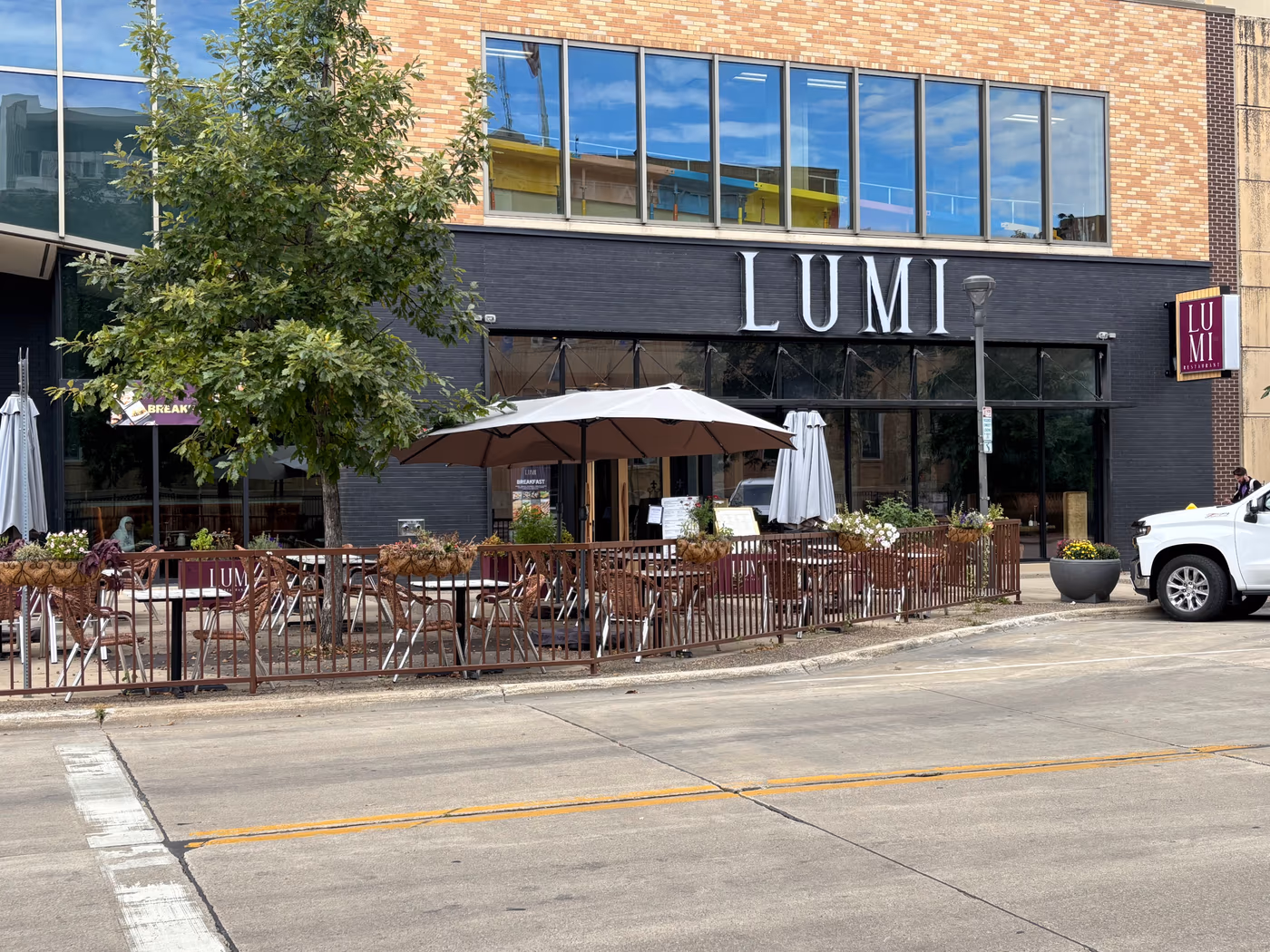 Lumi Restaurant and Bar
