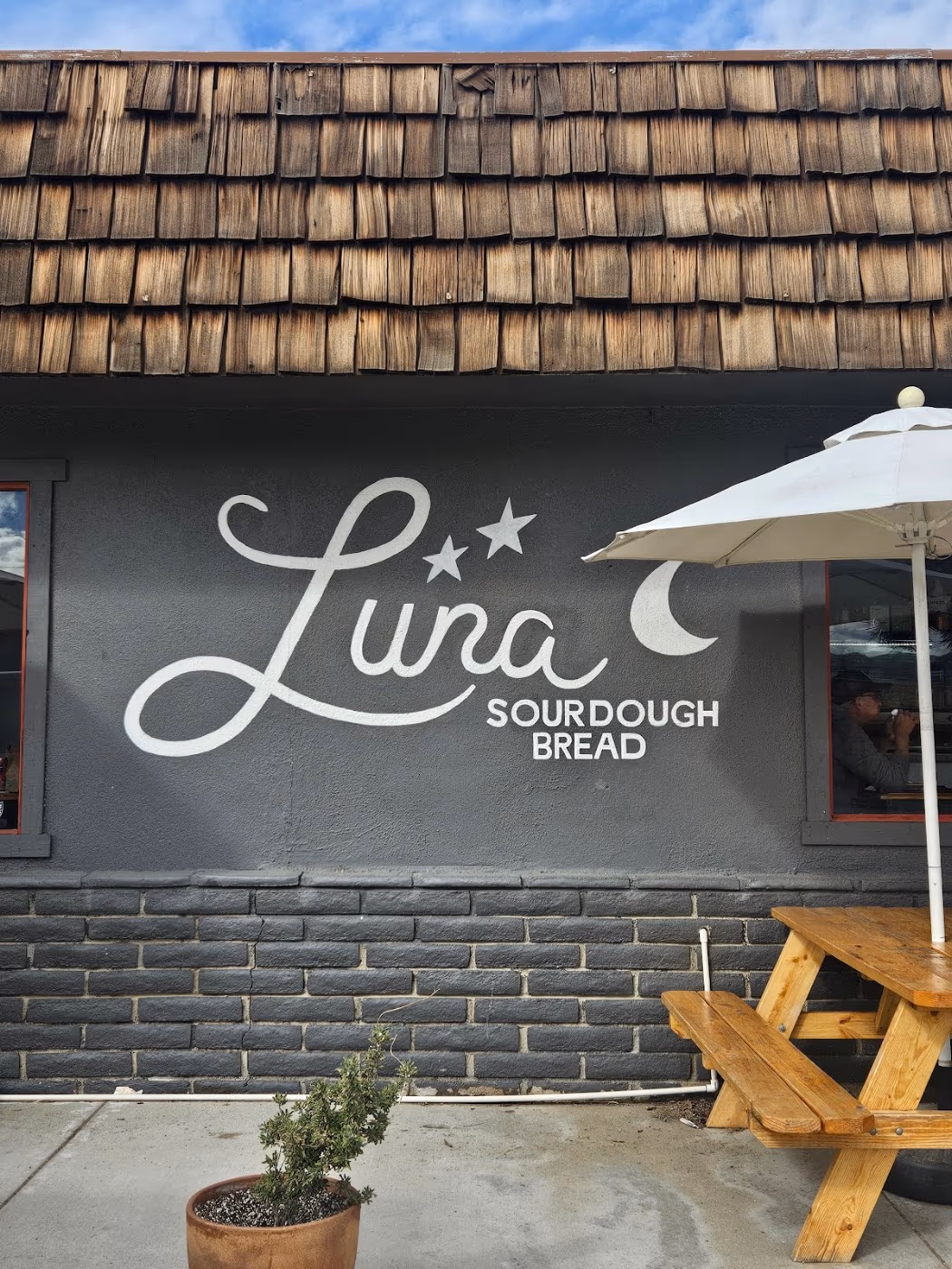 Luna Bakery