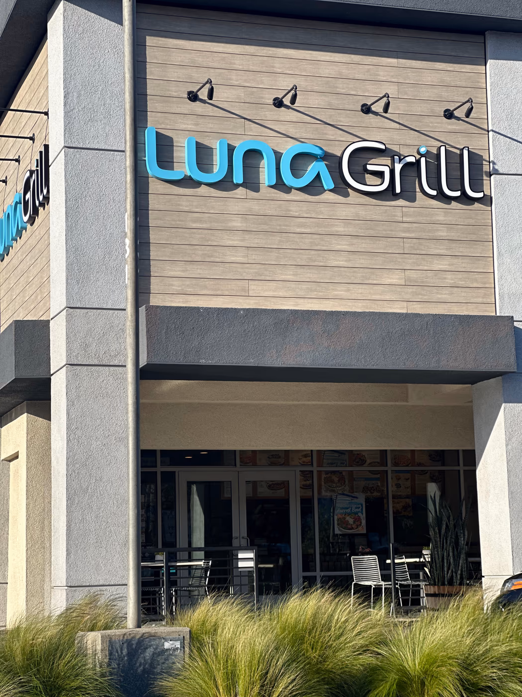 Luna Grill Lakewood