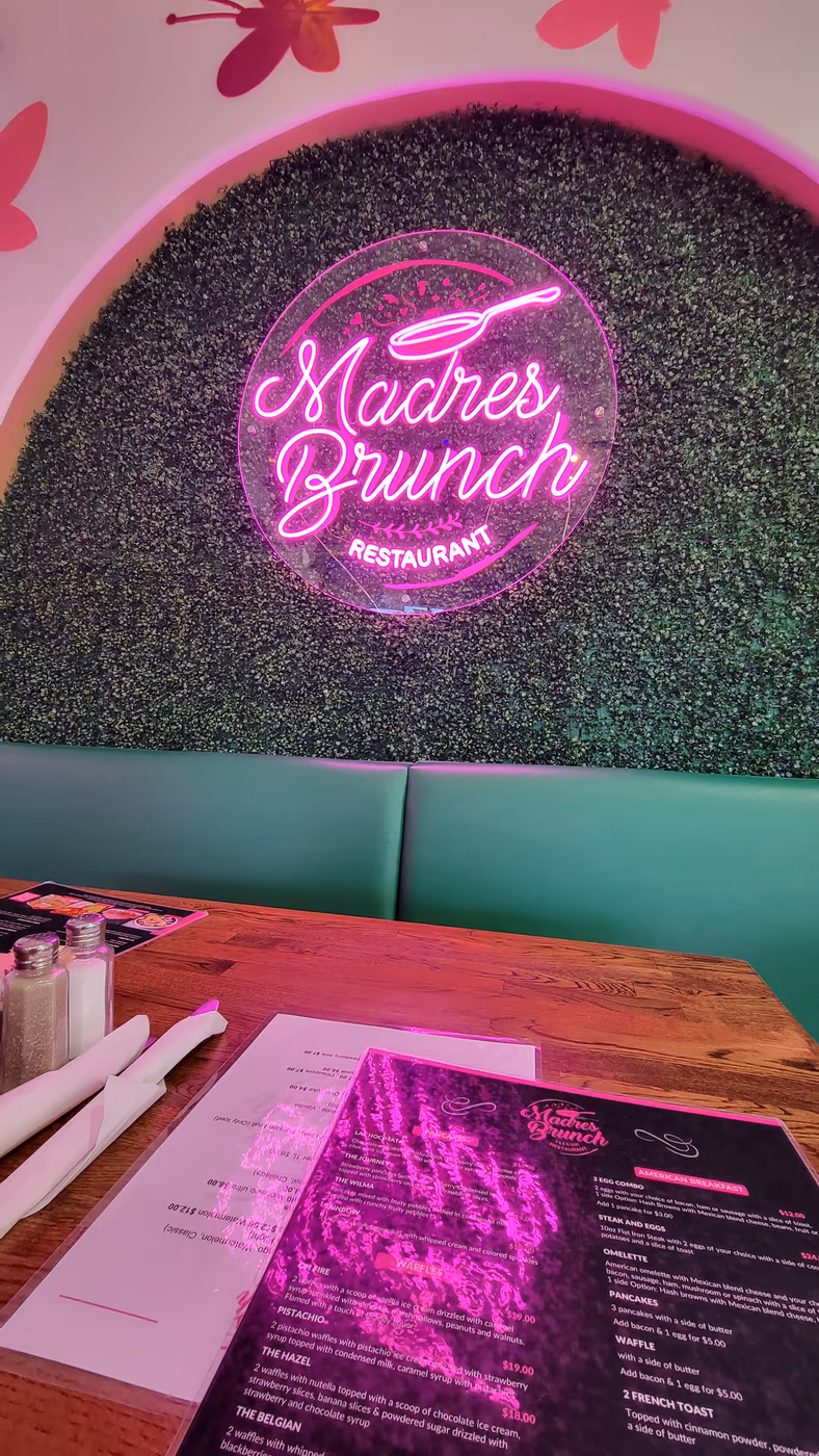 Madres Brunch
