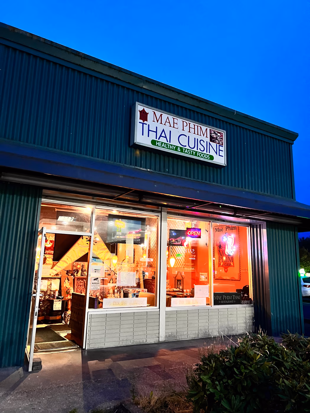 Mae Phim Thai Restaurant