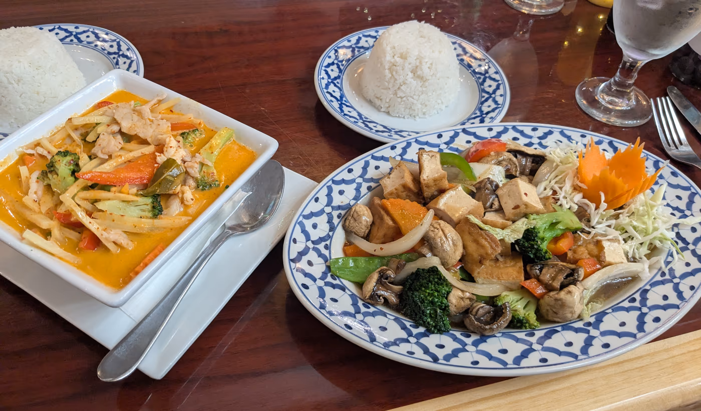 Mae Ploy's Thai Restaurant LLC photo 3