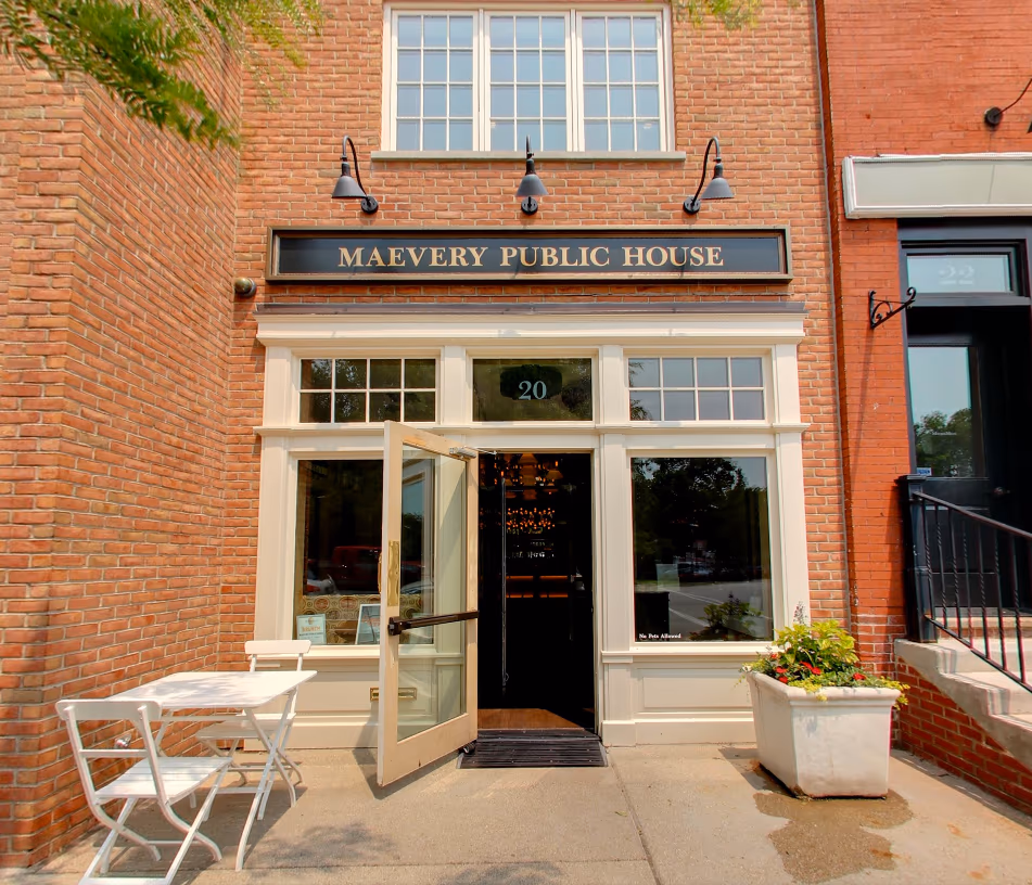 Maevery Public House