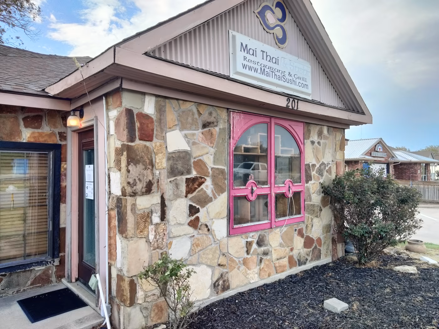 Mai Thai Restaurant