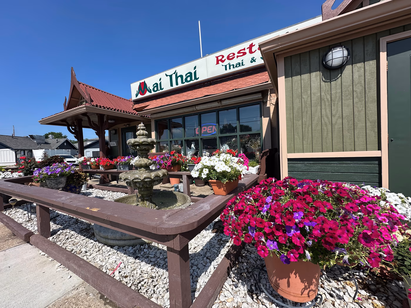 Mai Thai Restaurant Thai Restaurant & Sushi Bar