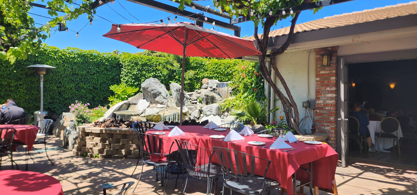 Mama Mia's Mediterranean & Italian Cuisine