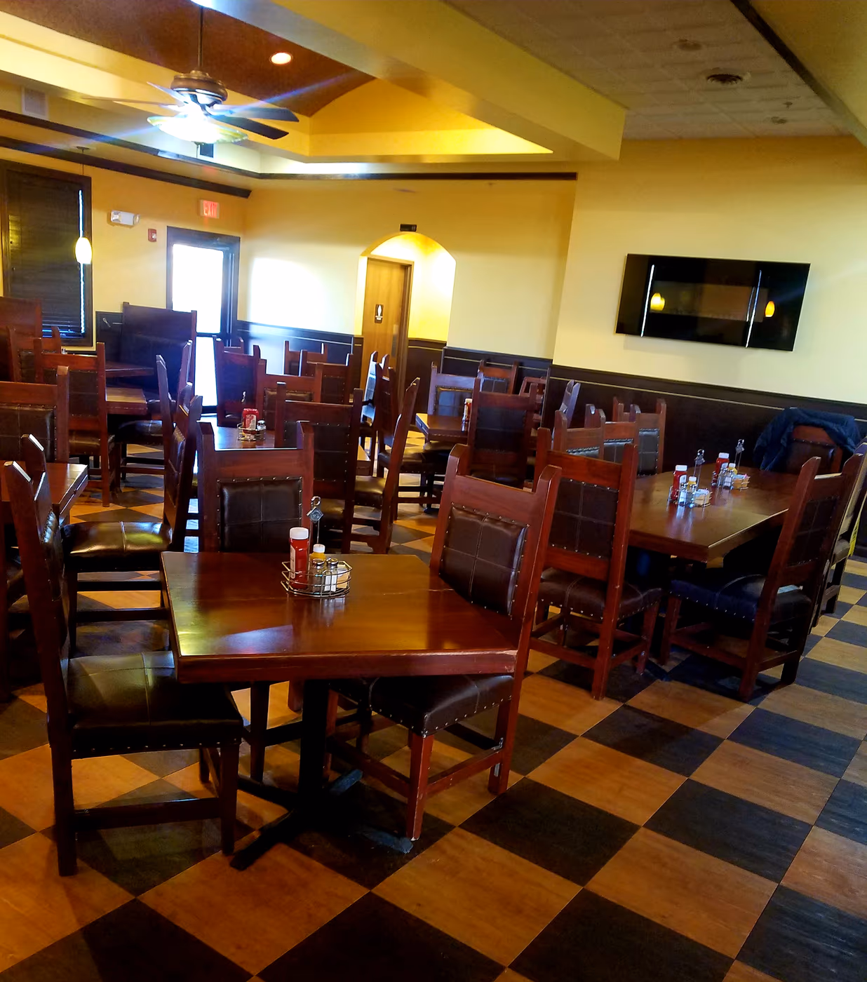 Mangia Restaurant and Bar photo 2