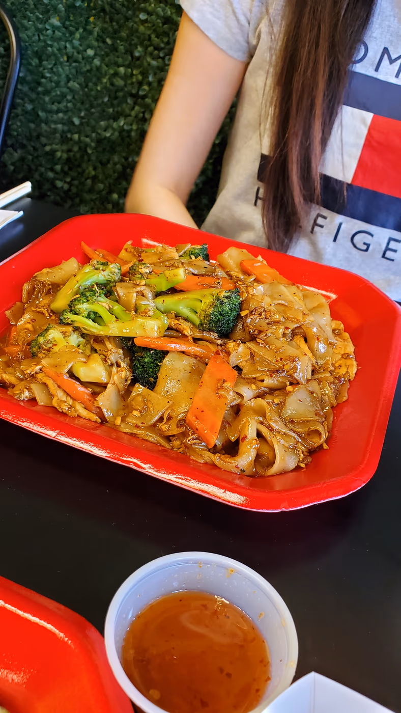 Mango Thai 2go Garland (Only Take Out & Delivery ) photo 4