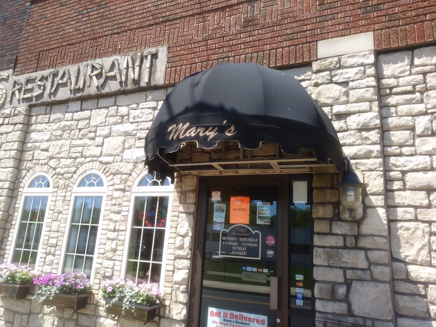 Mary's Restaurant & Bakery