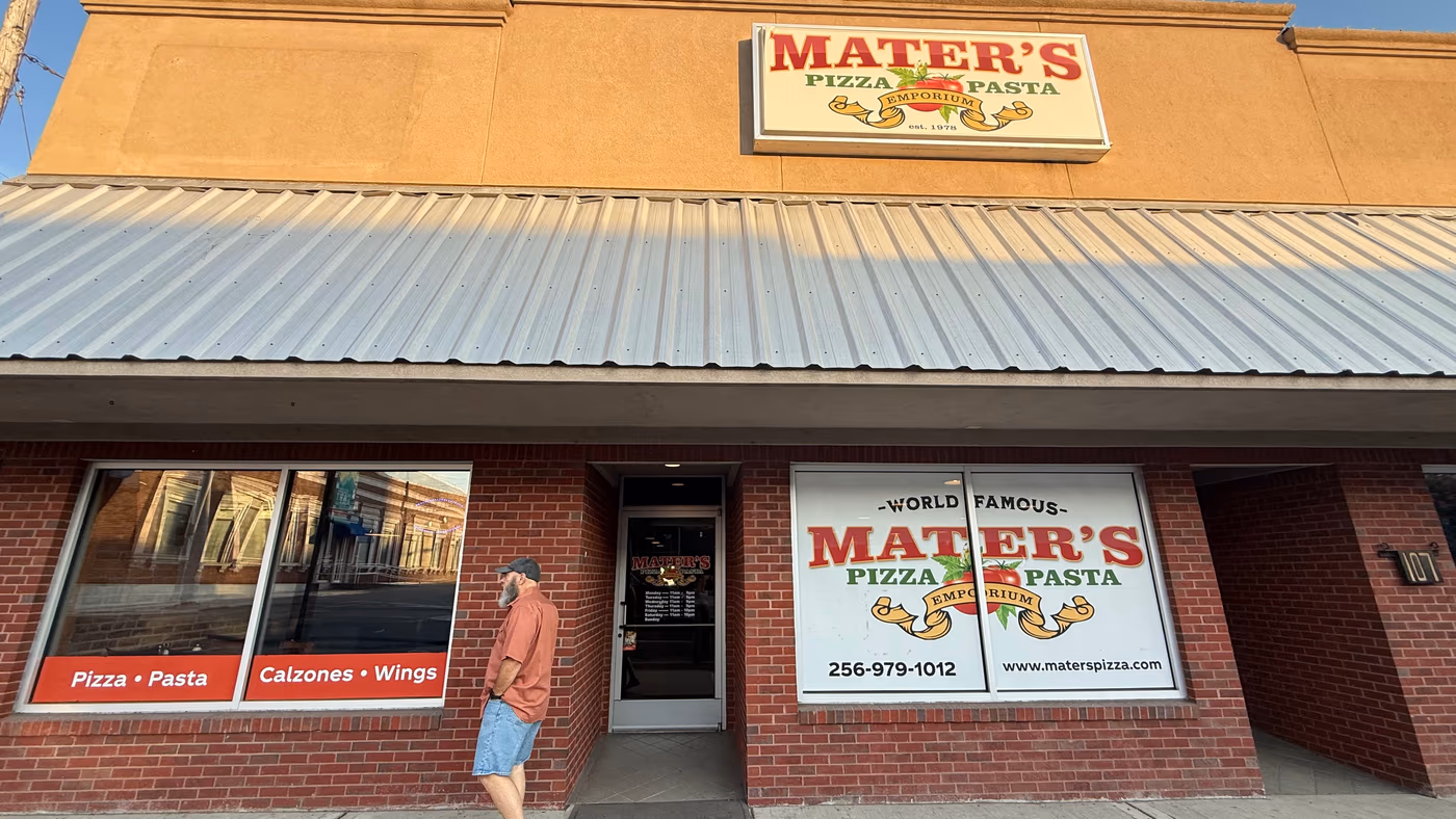 Mater’s Pizza & Pasta Emporium