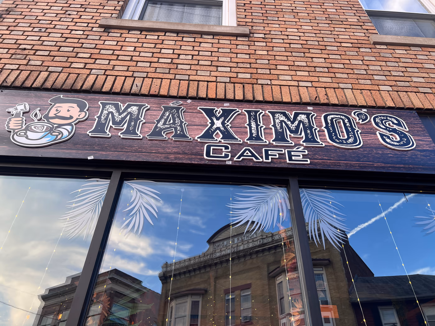 Maximo's Cafe