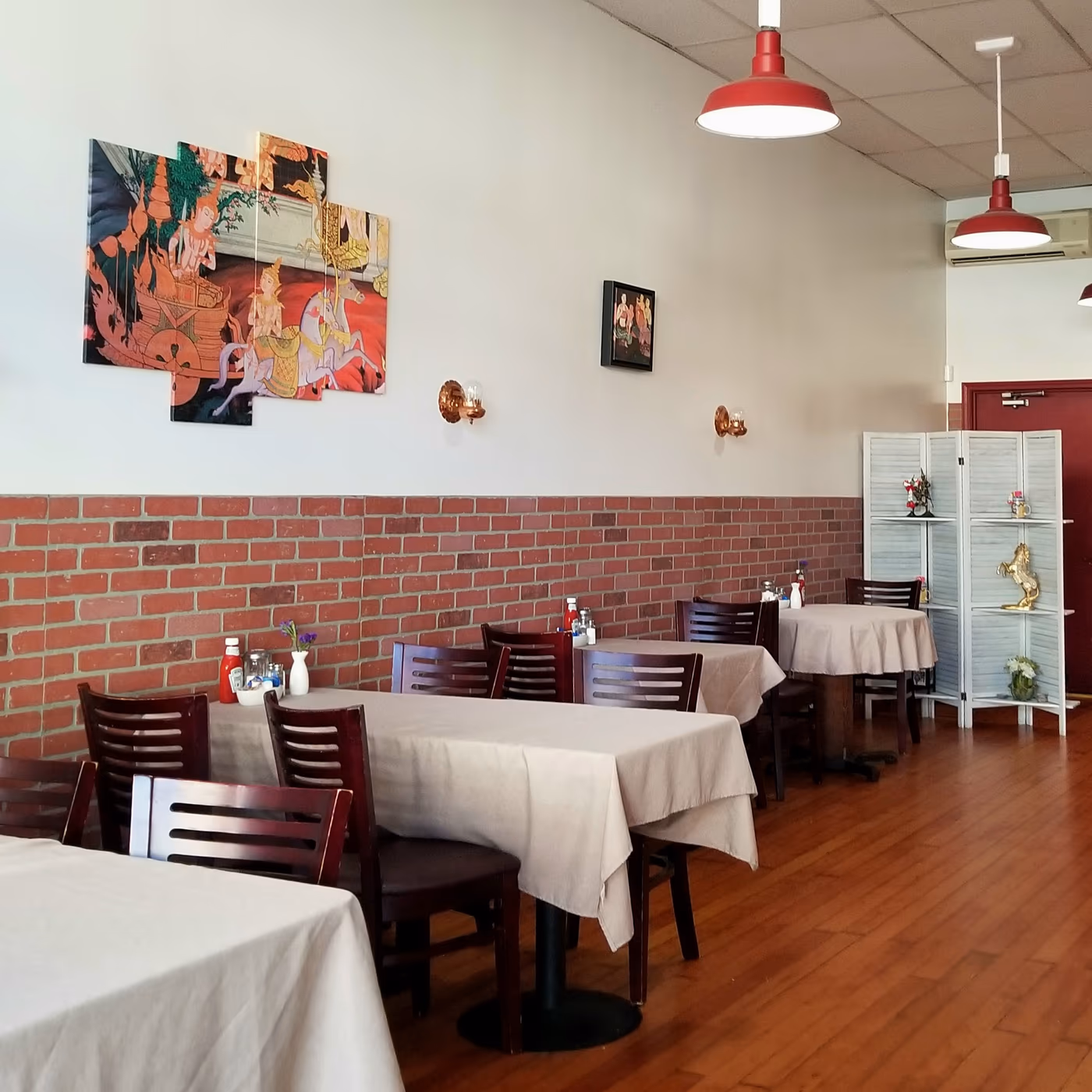 Maya Thai Laos Cafe