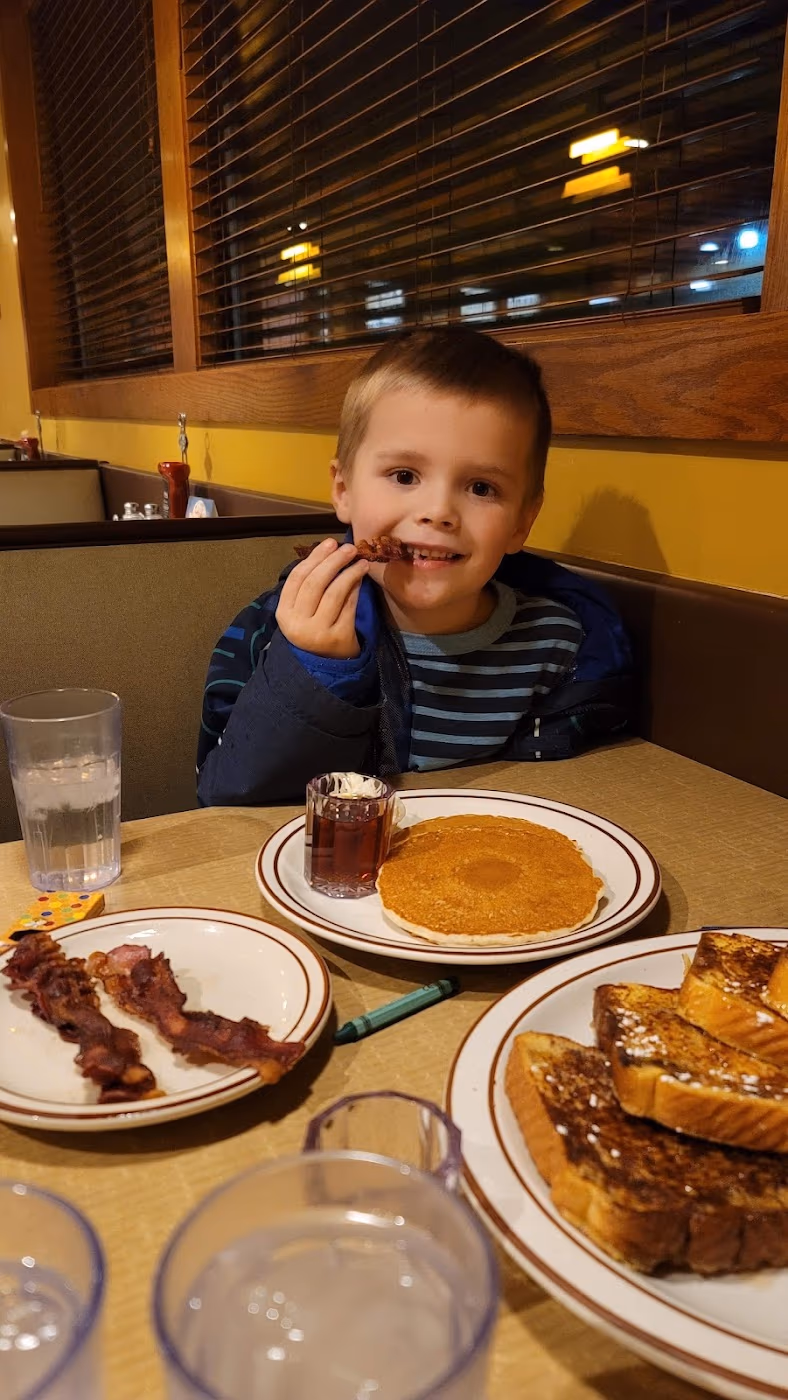 McMillan's Family Restaraunt photo 4