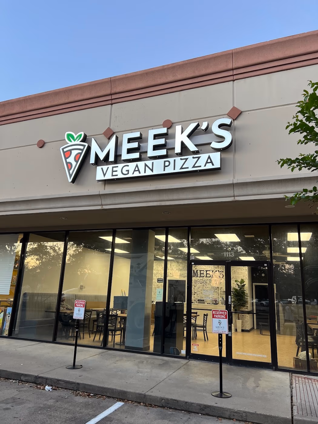 Meek's Vegan Pizza photo 2