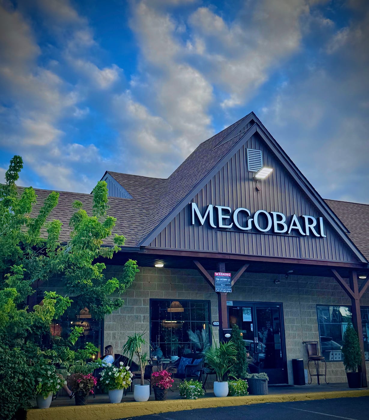 MEGOBARI CAFE