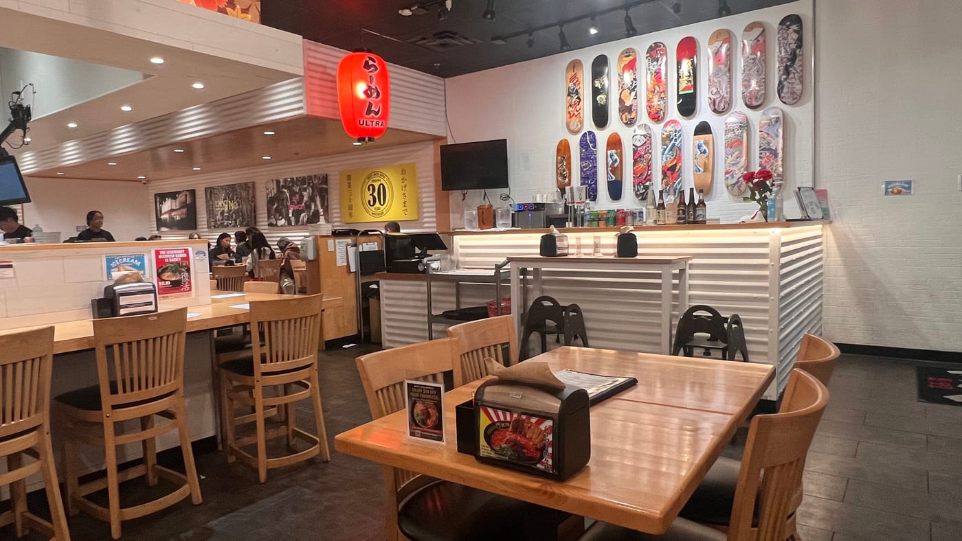 Menya Ultra Mira Mesa