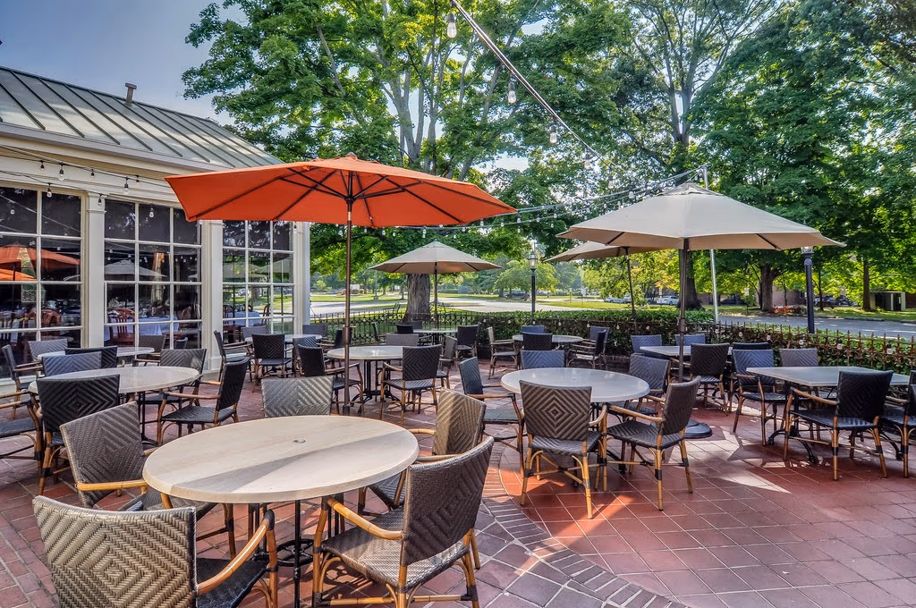 Mere Bulles Restaurant & Events