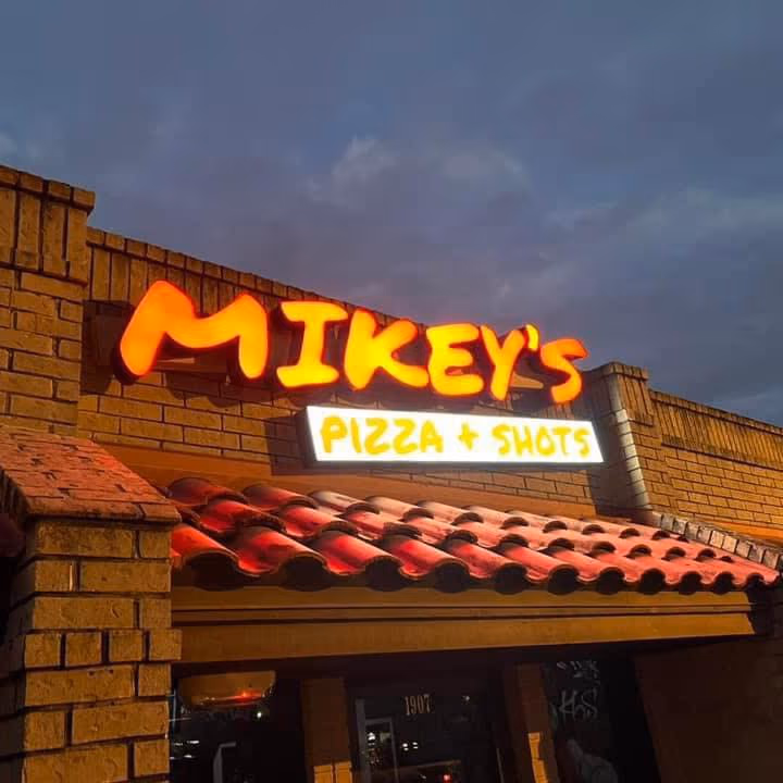 Mikey's Pizza & Shots