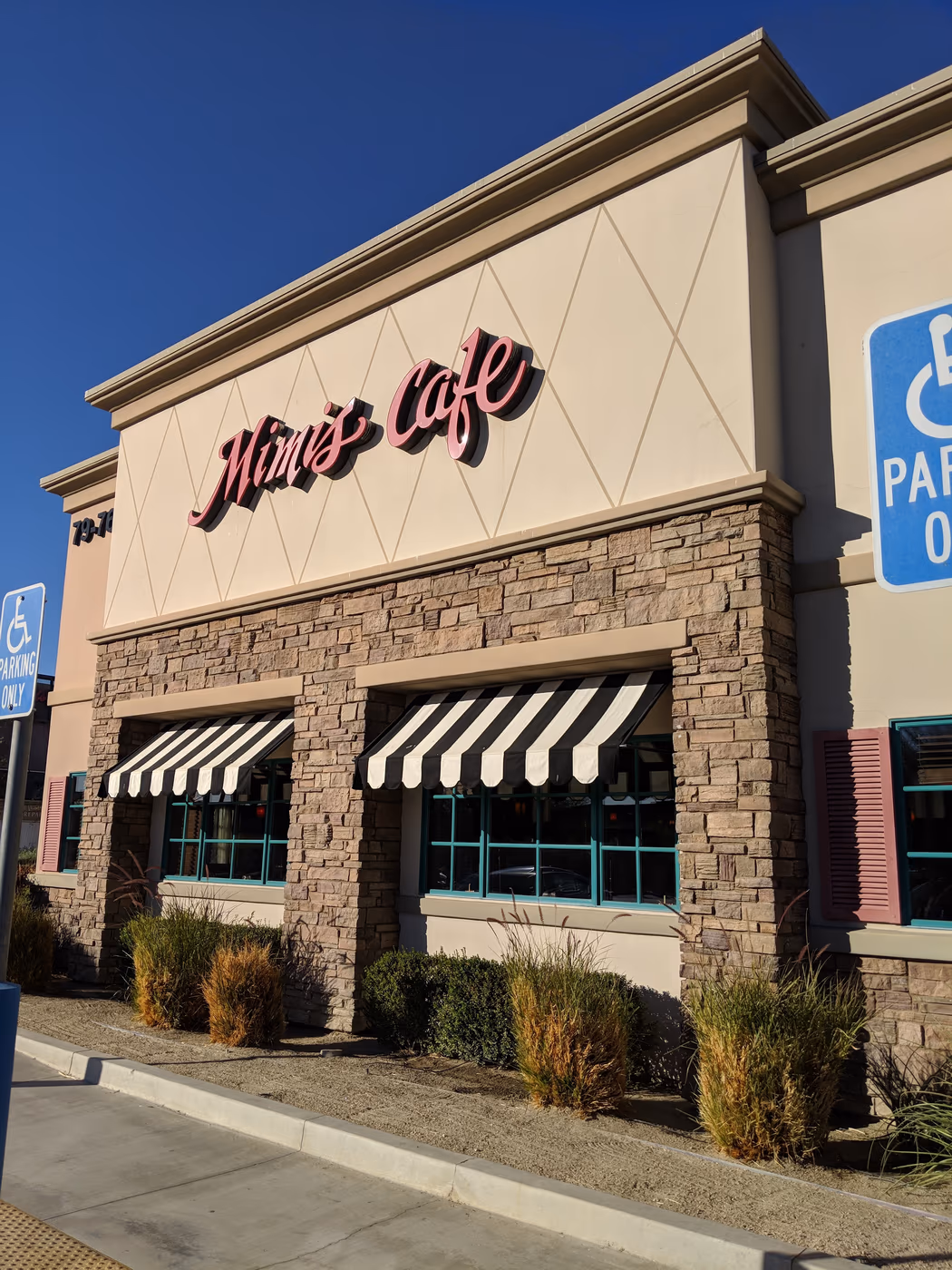 Mimi's Cafe