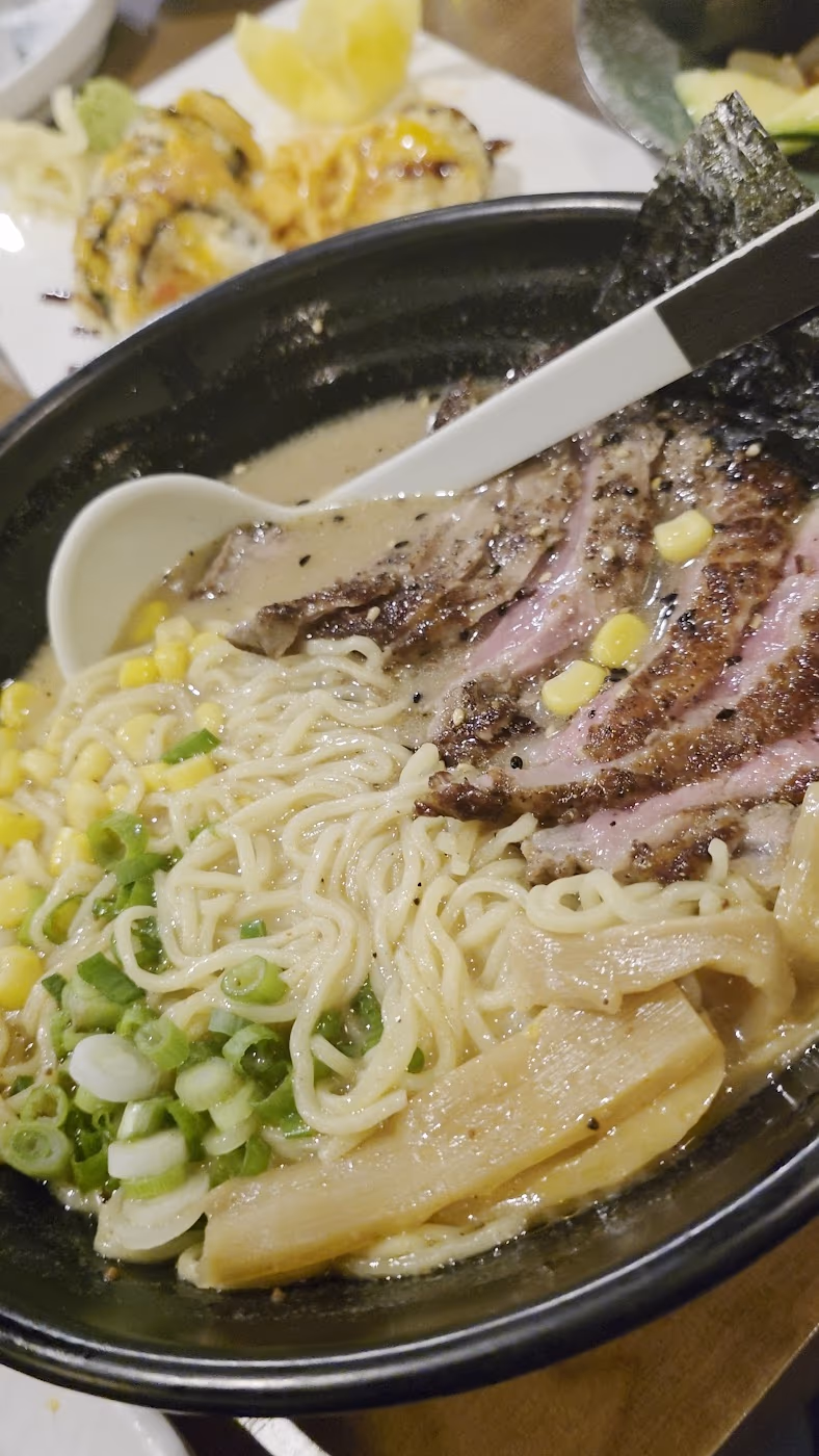 Mino Sushi & Ramen photo 3