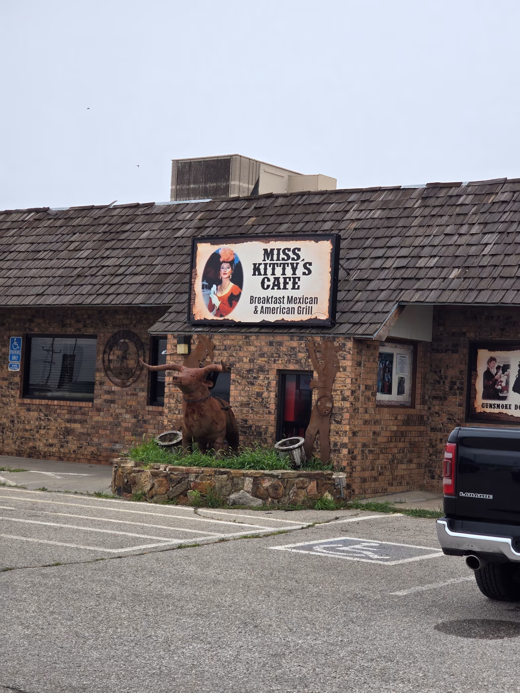 Miss Kitty's Cafe | Mexican & American Grill photo 2