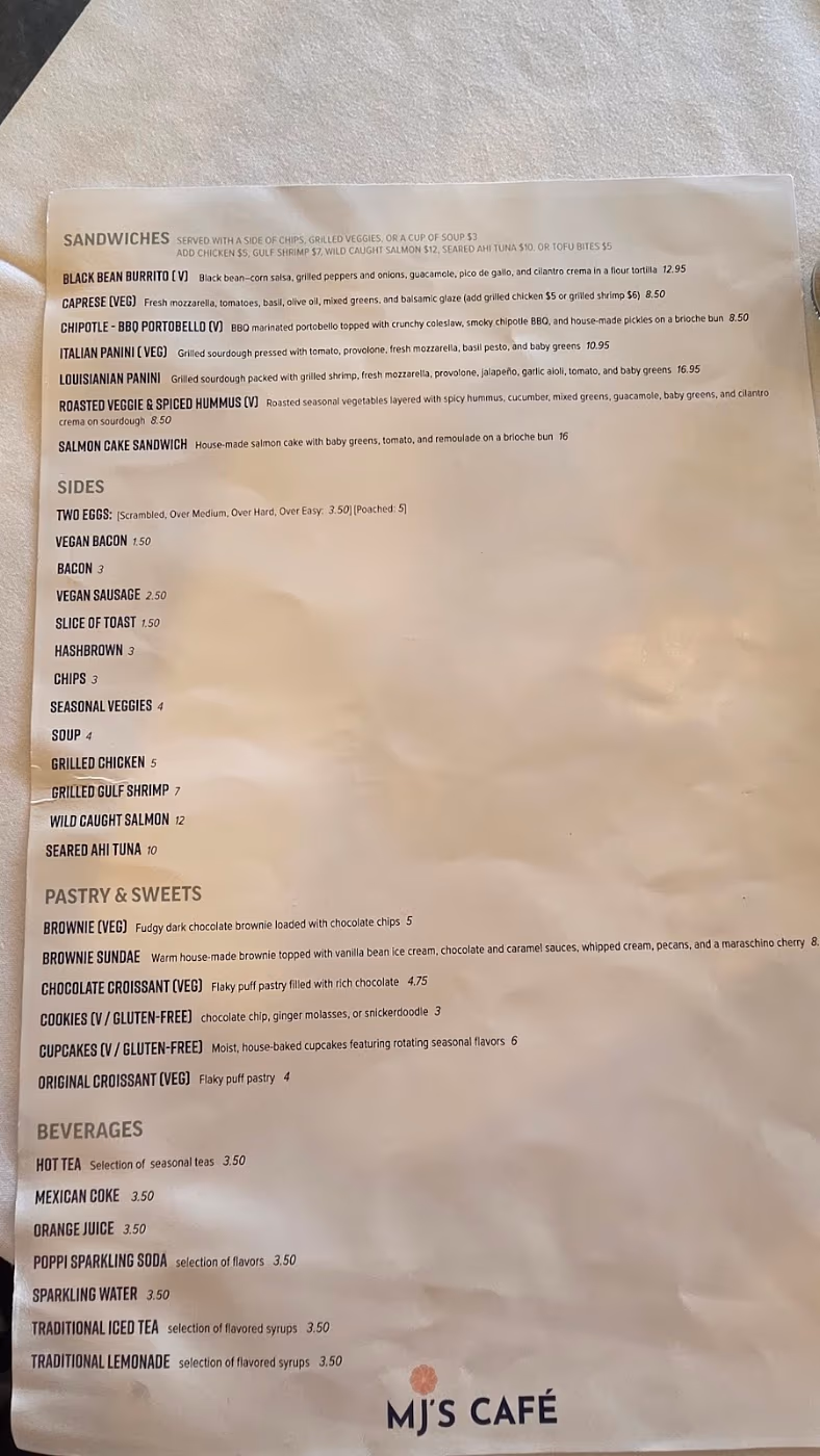 MJ'S café