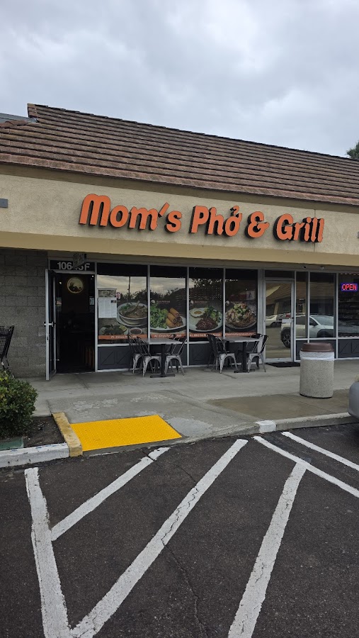 Mom's Pho & Grill