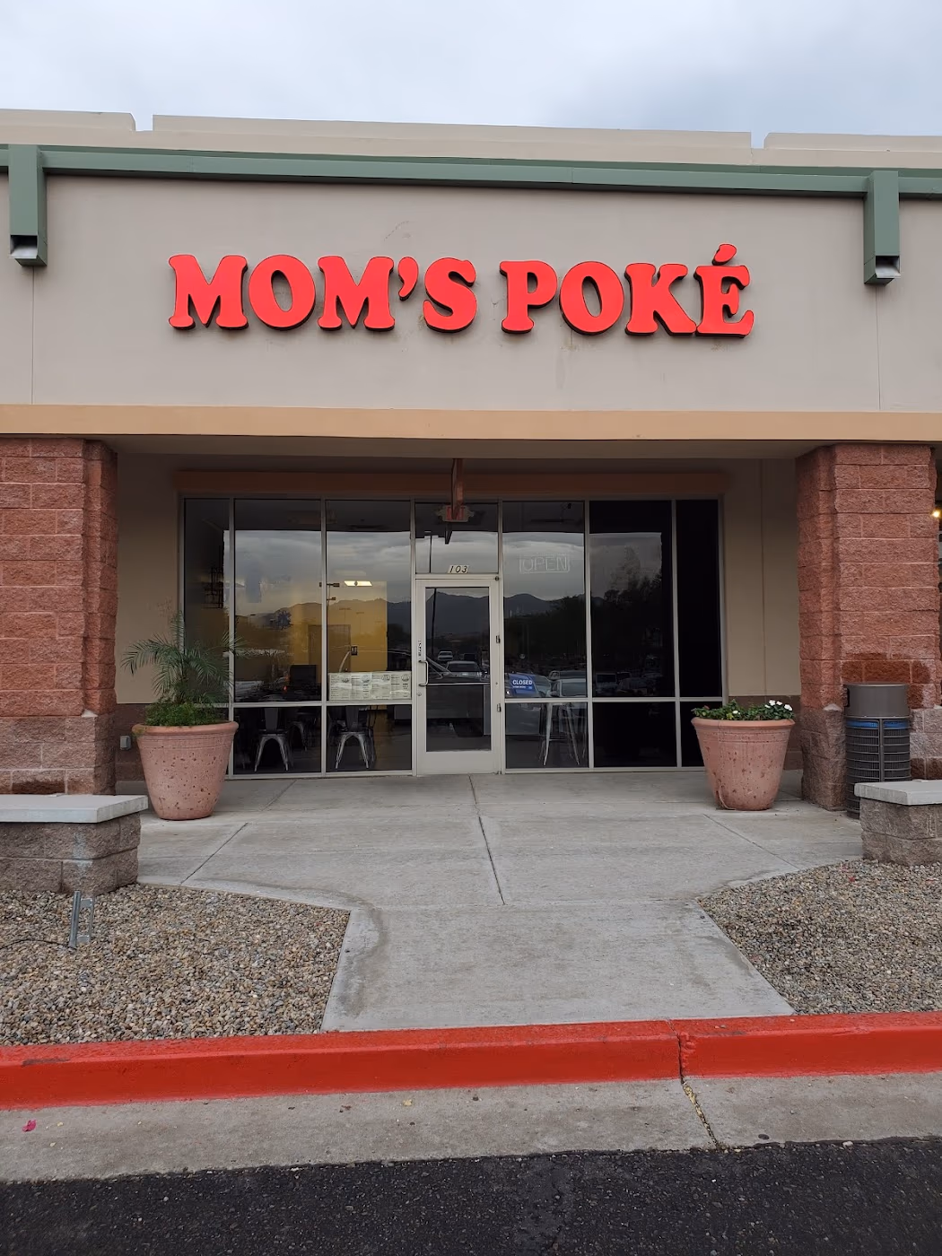 Mom's Sushi & Poke photo 3