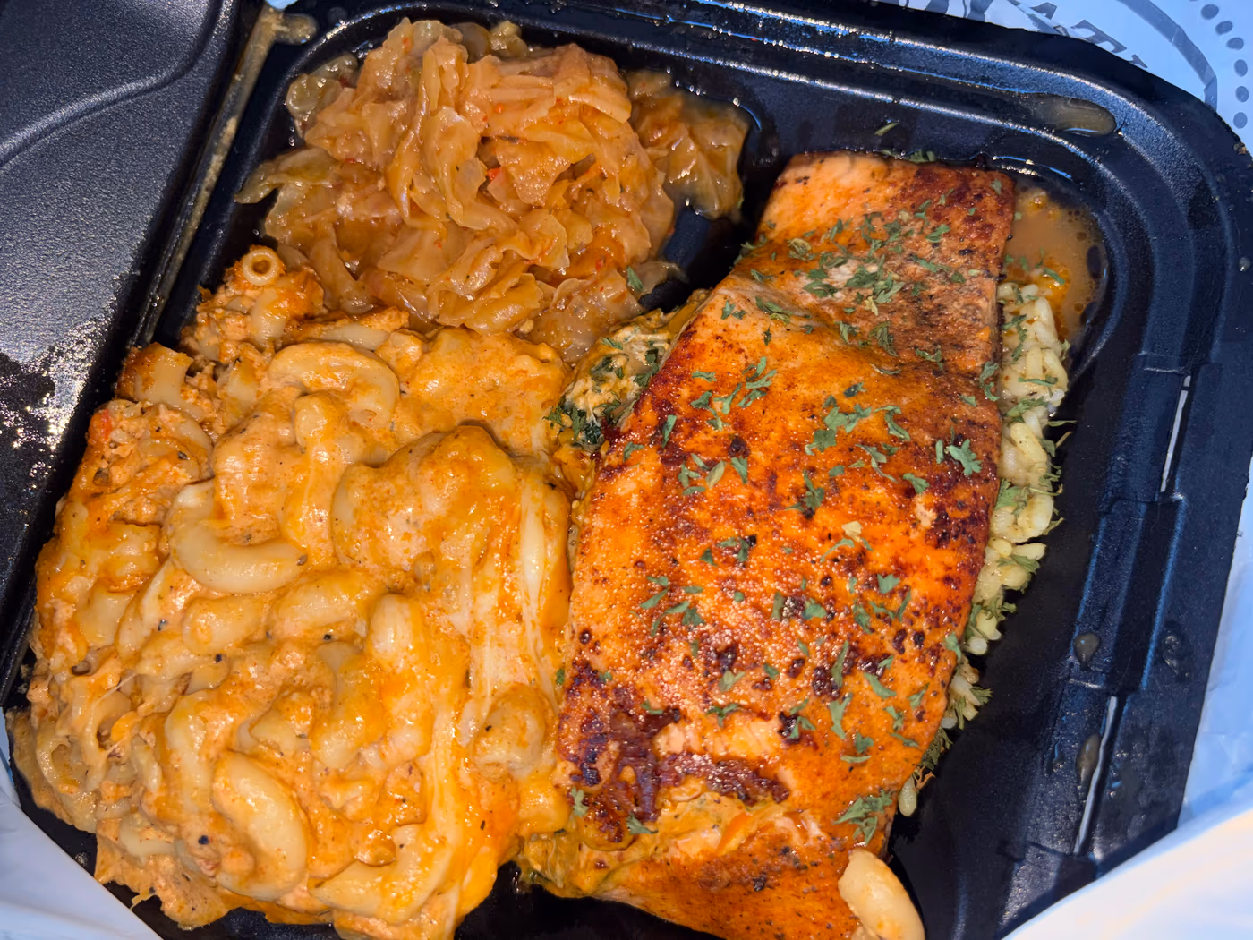 MoMo's Restaurant and Social Lounge