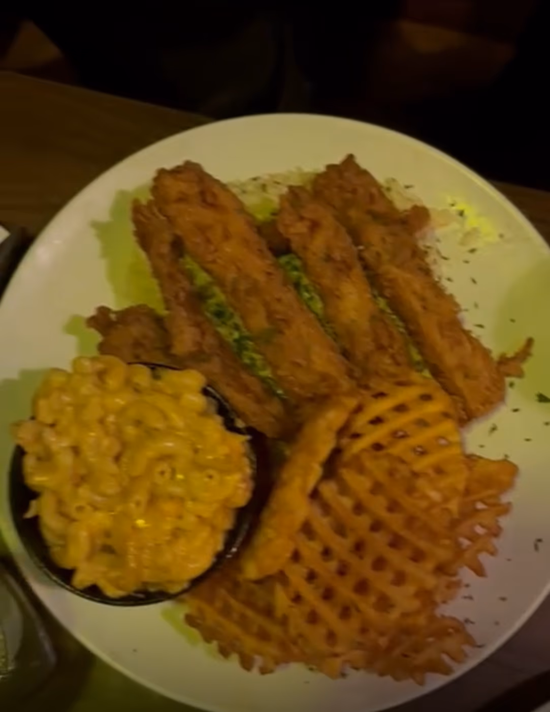 MoMo's Restaurant and Social Lounge photo 4